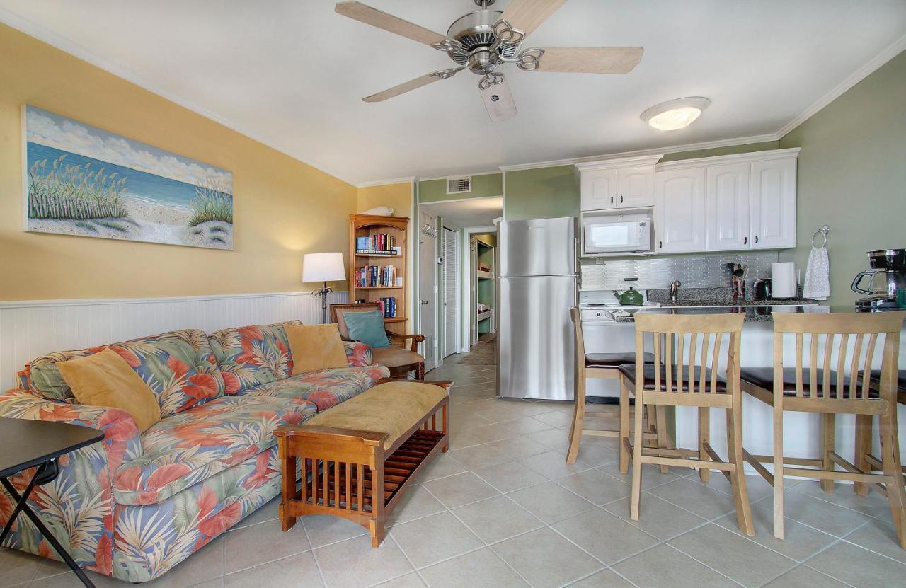 Nothing But Ocean In Forest Beach Hilton Head Island Exterior photo