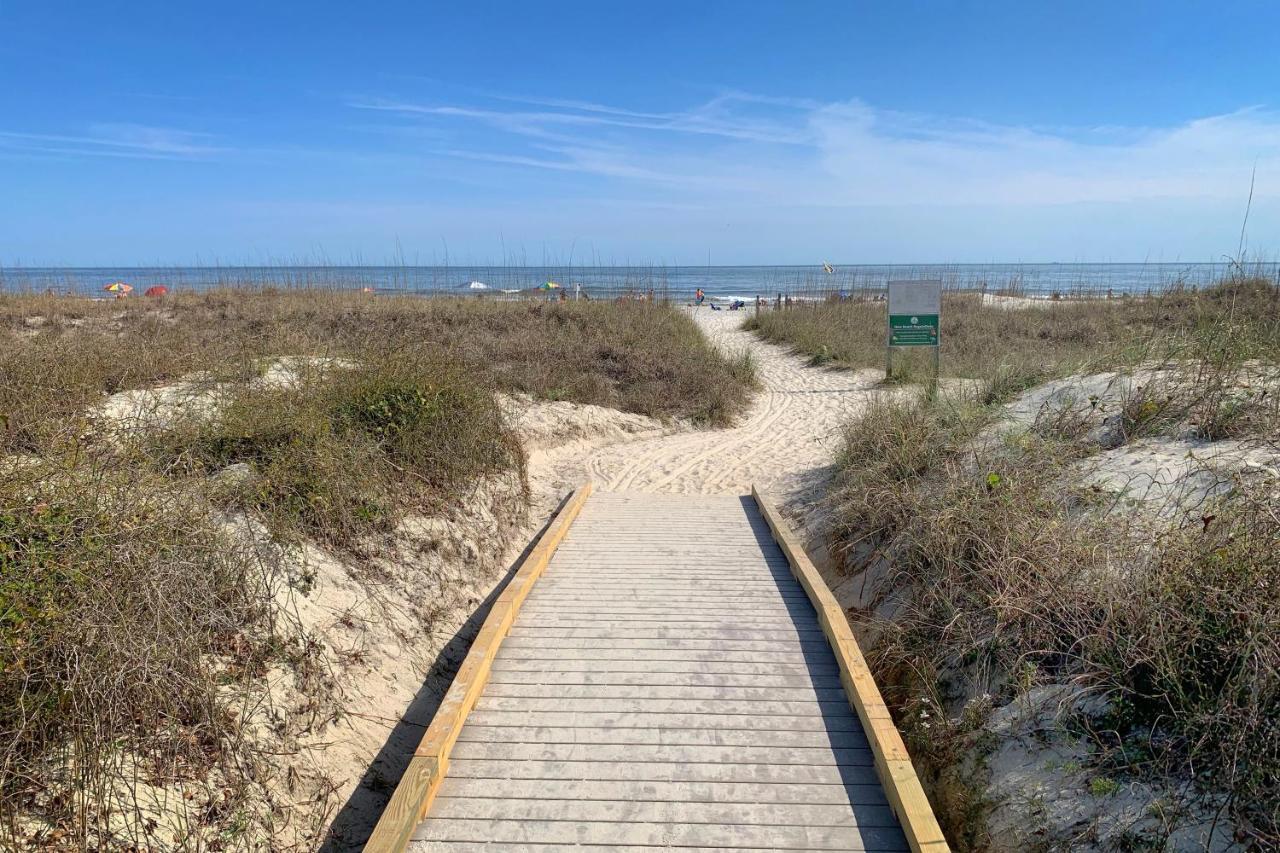 Nothing But Ocean In Forest Beach Hilton Head Island Exterior photo
